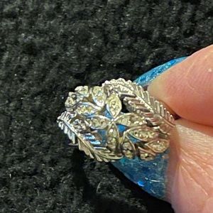 Trifari size 6 and 7 missing one stone adjusts size